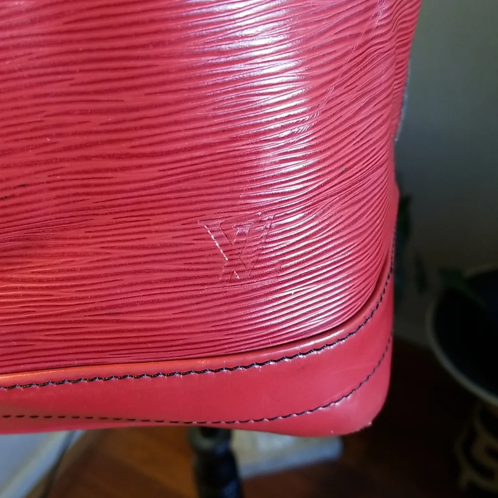 EXQUISITE SHOULDER BAG - Picture 4 of 16